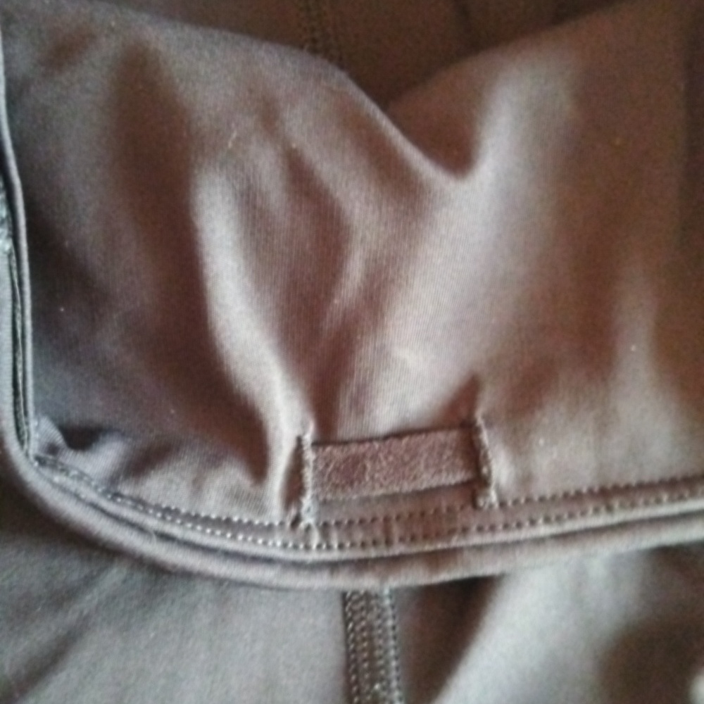 Like New Athleta Black High-Waist Lightning 7/8 Leggings - XS - Picture 4 of 6